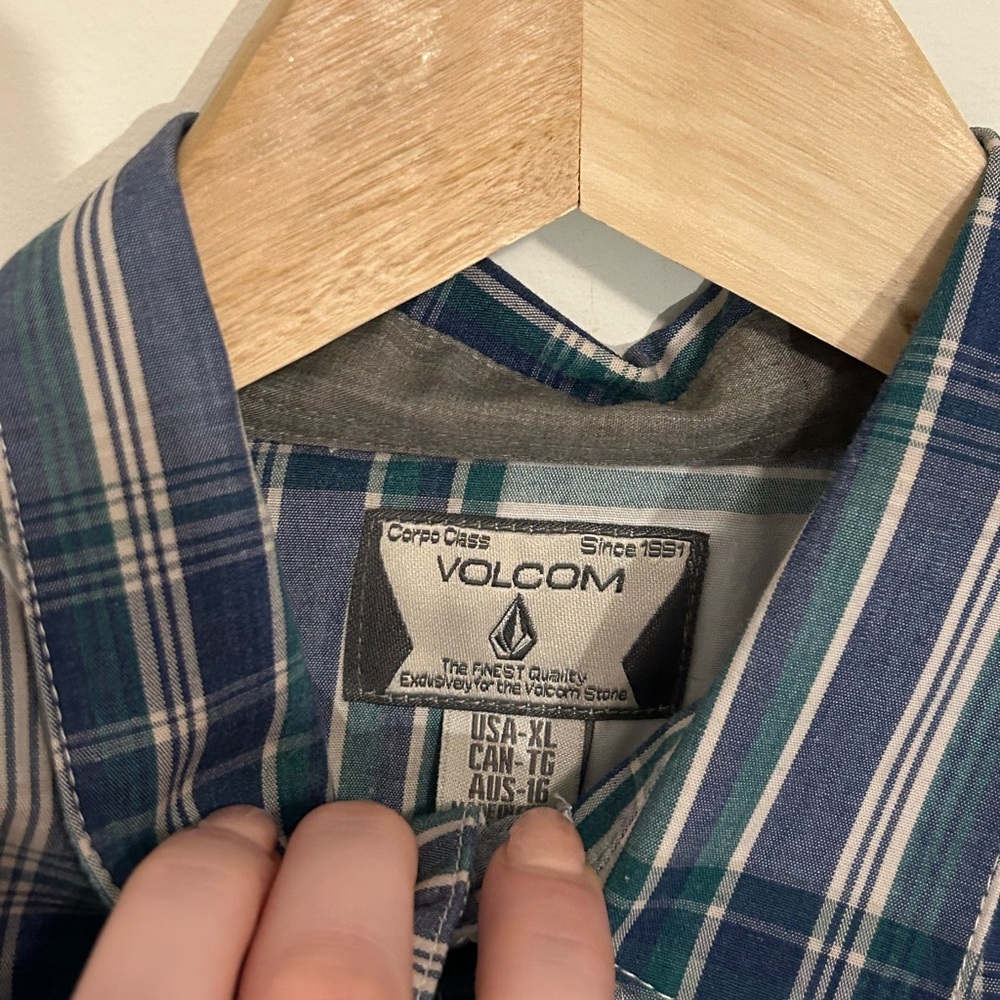 Plaid Button-Up (Volcom) - Picture 5 of 5